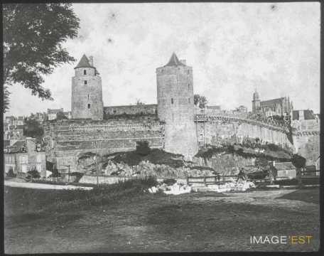 Remparts (Fougères)
