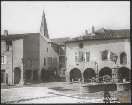 Place de la fontaine (Liverdun)