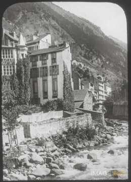 Hôtel au bord du Gave (Cauterets)