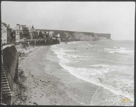 Plage (Arromanches)