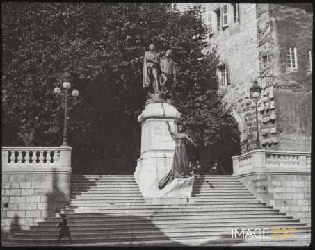 Statue des frères de Mestre (Chambéry)