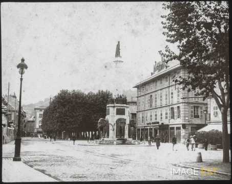 Fontaine des Éléphants (Chambéry)