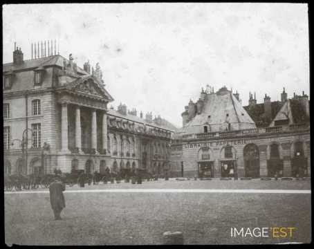 Place de la Libération (Dijon)