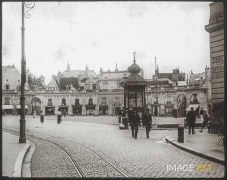 Place de la Libération (Dijon)