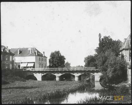 Pont (Paray-le-Monial)