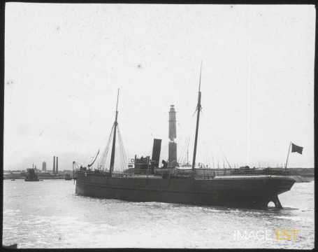 Bateau de marchandises (Dunkerque)