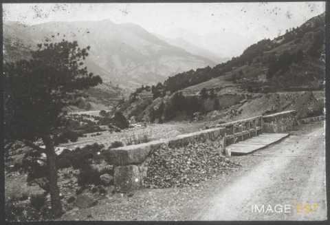 Route de montagne (Saint-André-les-Alpes)