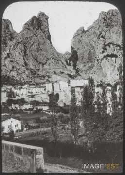 Moustiers-Sainte-Marie (Alpes-de-Haute-Provence)