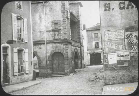 Halles (Mirecourt)