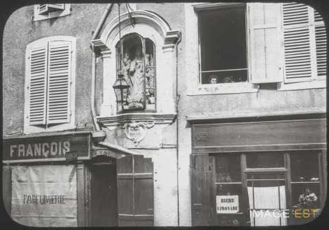 Statue de la Vierge (Mirecourt)