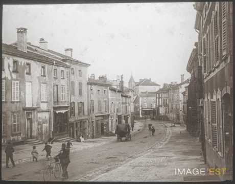 Rue principale (Darney)