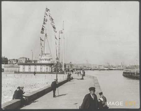 Jetée (Le Havre)