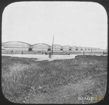 Pont ferroviaire (Nimègue)