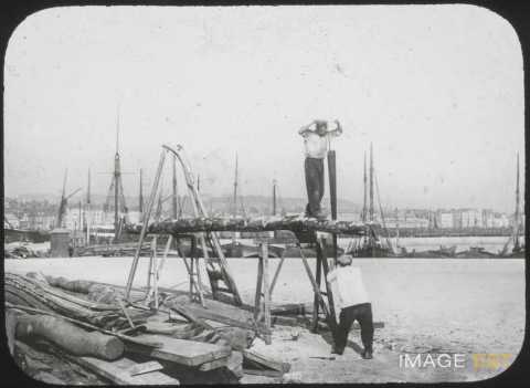 Scieurs de bois (Boulogne-sur-Mer)