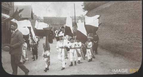 Procession (Saint-Lunaire)