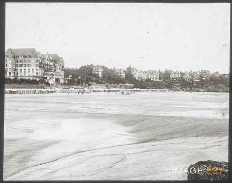Plage et villas (Saint-Lunaire)