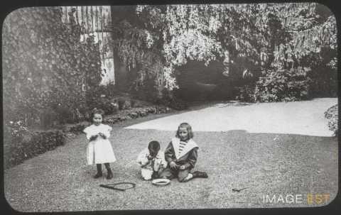 Trois enfants (Viterne)