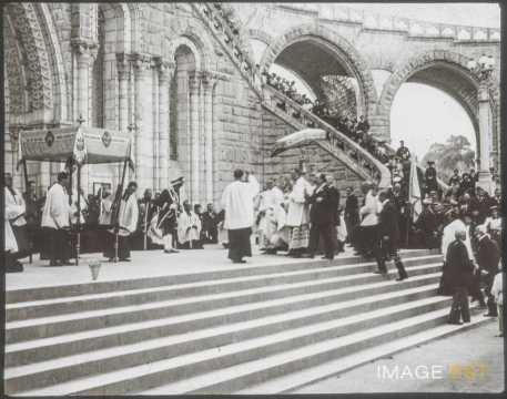 Procession du Saint-Sacrement (Lourdes)