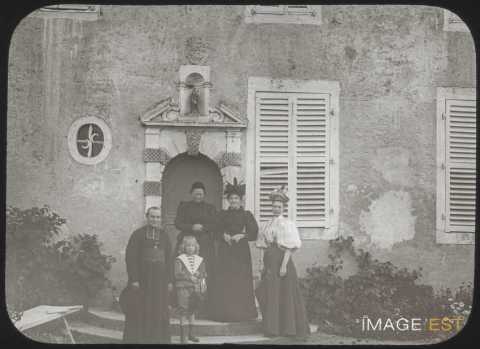 Devant le presbytère (Dommartin-lès-Toul)