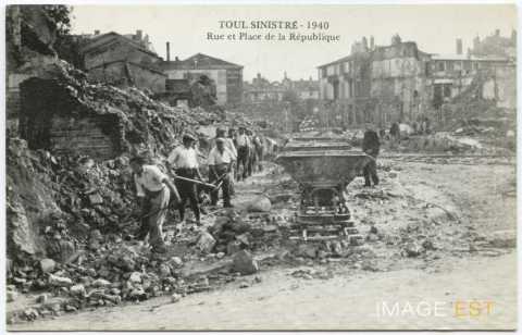 Rue et place de la République (Toul)