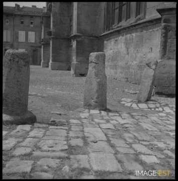 Bornes en pierre (Marville)