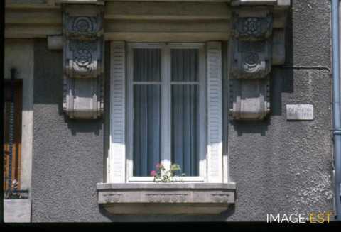Consoles d'un balcon avenue Anatole France (Nancy)