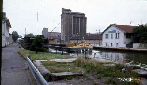 Anciens silos (Nancy)
