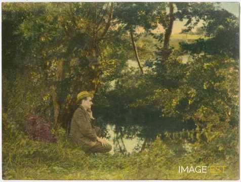 André Schaeffer près d'un cours d'eau