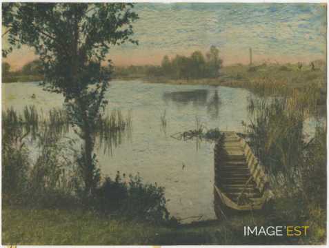 Barque sur un étang