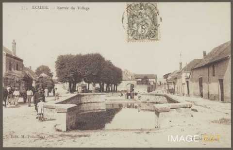 Entrée du village (Écueil)