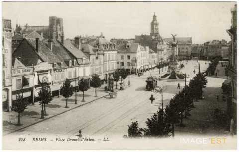 Place Drouet d'Erlon à Reims (La)