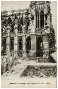 La cathédrale de Reims bombardée