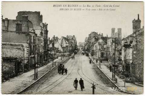La rue de Velse bombardée (Reims)