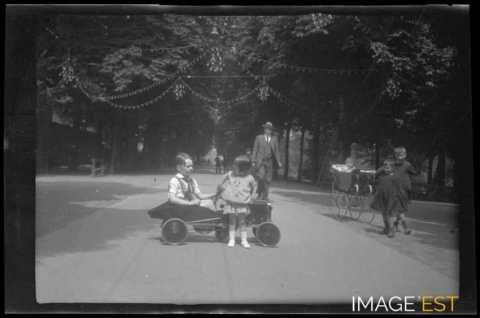 Enfants jouant (Nancy)