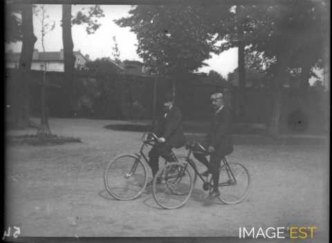 Cyclistes (Nancy)