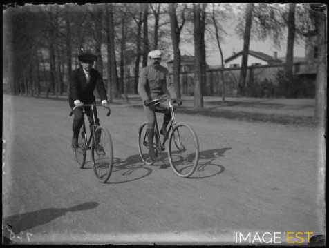 Cyclistes (Nancy)