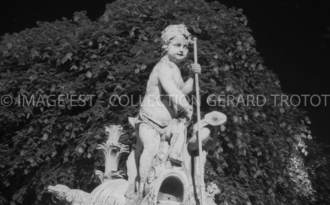 Groupe sculpté place de la Carrière (Nancy)