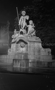 Groupe sculpté place de la Carrière (Nancy)