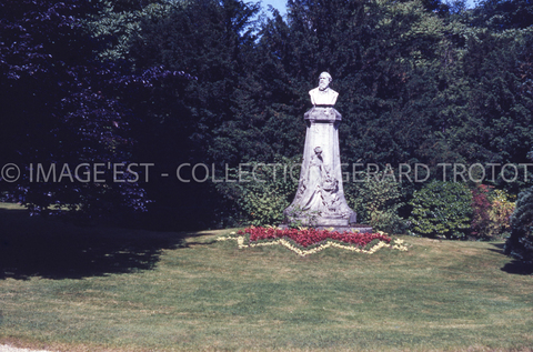 Monument à Charles Sellier (Nancy)
