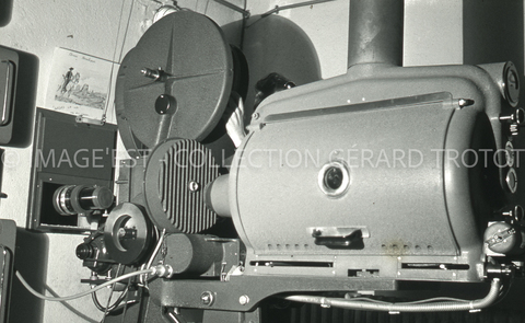 Projecteur de l'Union-Ciné (Nancy)