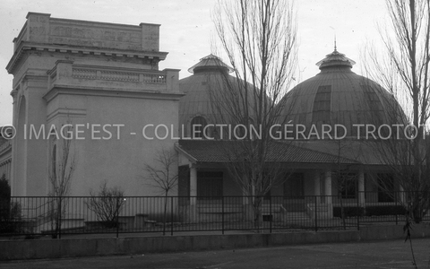 Piscine thermale (Nancy)