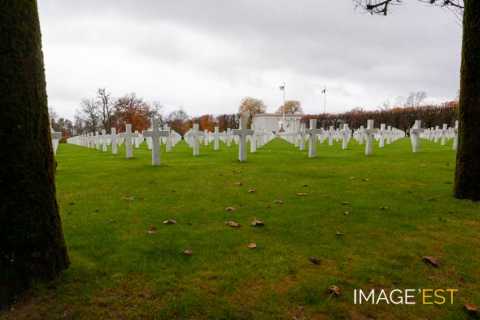 Cérémonie du 11 novembre au cimetière américain Saint-Mihiel (Thiaucourt-Regniéville)