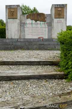 Monument aux Garibaldiens (Lachalade)