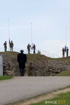 Cérémonie franco-allemande de lever de drapeaux (Douaumont)