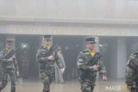 Cérémonie militaire au Hartmannswillerkopf (Wattwiller)