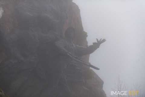 Monument du Hartmannswillerkopf (Wattwiller)