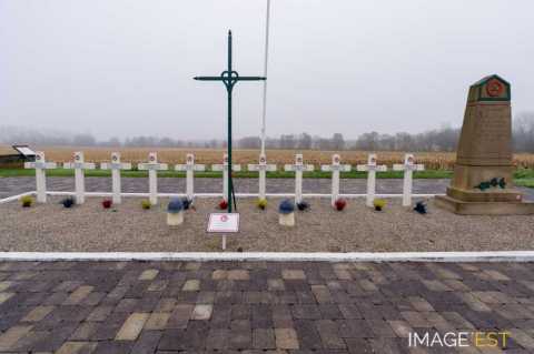Cimetie?re militaire franc?ais (Chavannes-les-Grands)