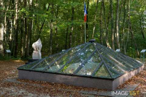 Fosse d'Alain Fournier et de ses compagnons (Saint-Rémy-la-Calonne)