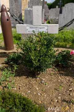Tombe d'Augustin Trébuchon (Vrigne-Meuse)