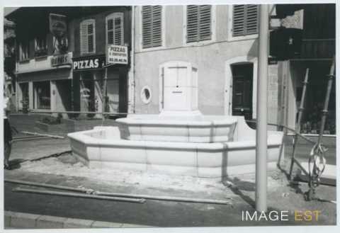 Construction d'une fontaine (Maxéville)